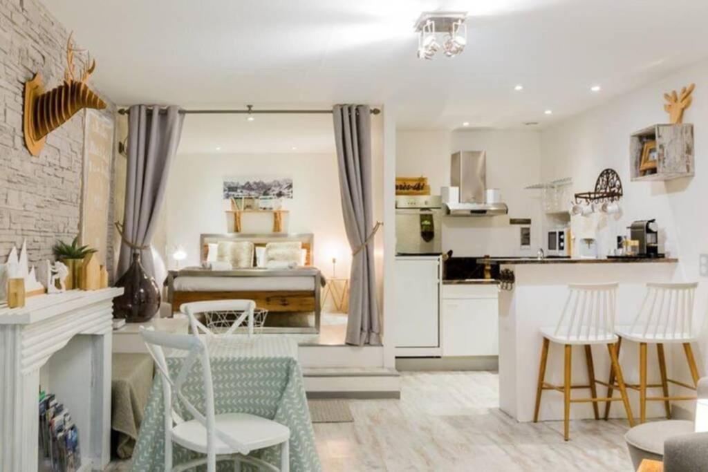 Un Cottage Alpin Chaleureux Dans Le Coeur D Annecy Avec 2 Velos Bagian luar foto